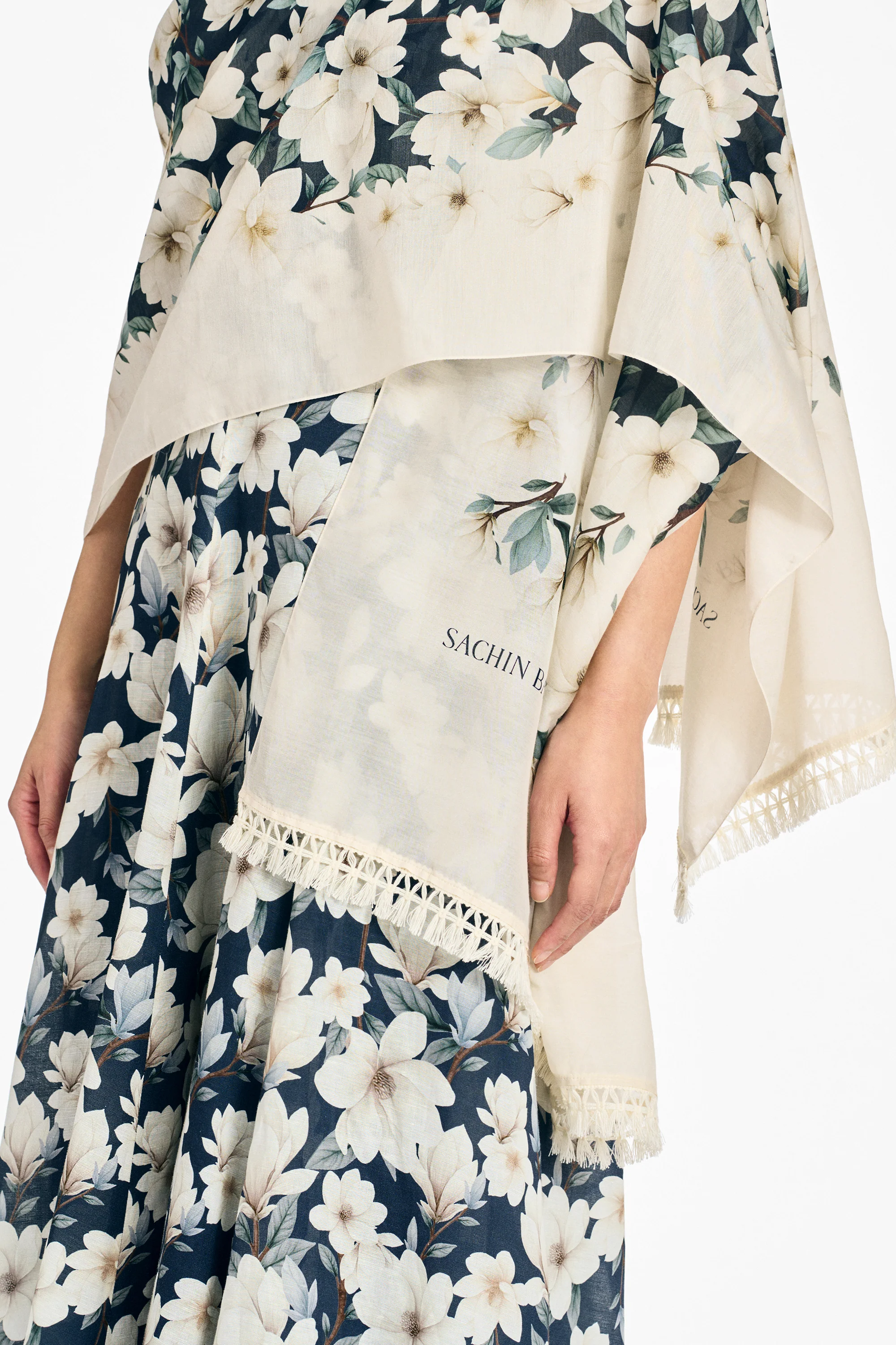 FLORIE SCARF - MIDNIGHT MAGNOLIA - Image 5